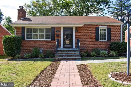 304 Moncure Dr, ALEXANDRIA, VA, 22314-4939 | Card Image