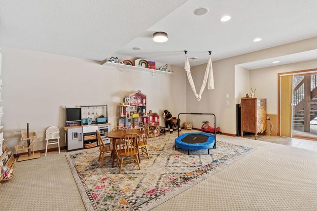 9256 Gateway Ln, House other with 5 bedrooms, 5 bathrooms and null parking in Eden Prairie MN | Image 57