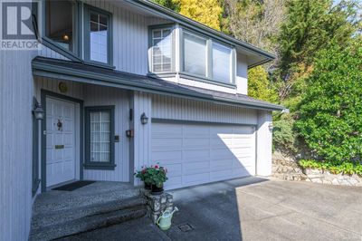 8742 Pender Park Dr, House other with 3 bedrooms, 3 bathrooms and 4 parking in North Saanich BC | Image 3