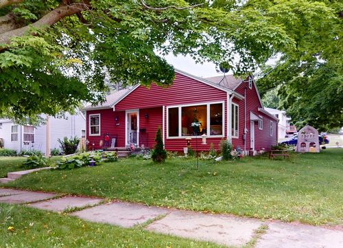 2402 S 9th Street, Manitowoc, WI, 54220 | Card Image