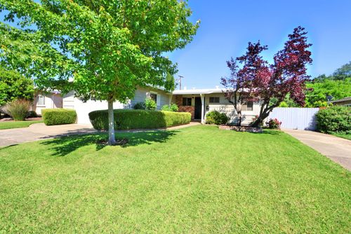 3616 Winston Way, Carmichael, CA, 95608-2923 | Card Image