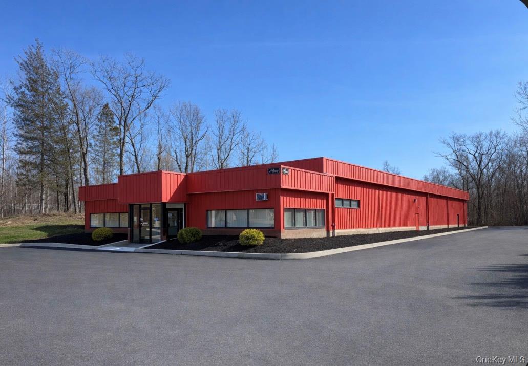 Commercial Lease in Lloyd 2