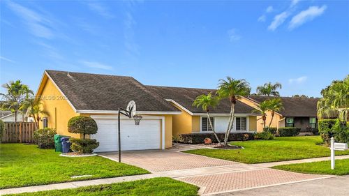 8060-8060 Nw 51st Ct, Lauderhill, FL, 33351-5011 | Card Image