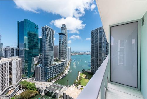 apt-3204-77 Se 5th St, Miami, FL, 33131-4087 | Card Image