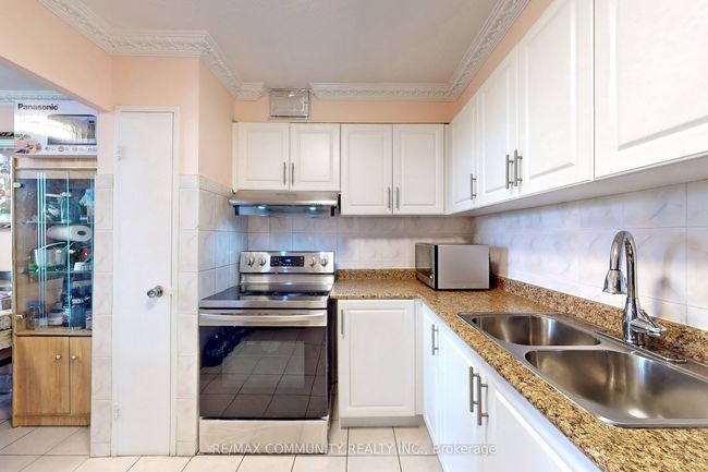 823 - 4645 Jane St, Condo with 2 bedrooms, 1 bathrooms and 1 parking in North York ON | Image 20