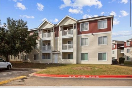 302-517 Southwest Pkwy, College Station, TX, 77840-7131 | Card Image