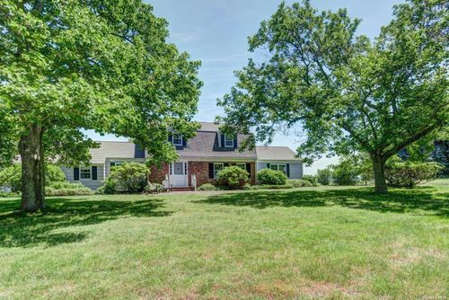 199 Old Harbor Rd, New Suffolk, NY, 11956-2093 | Card Image