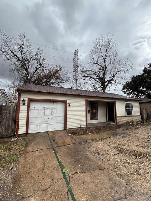 439 Terminal St, Houston, TX, 77020-5633 | Card Image