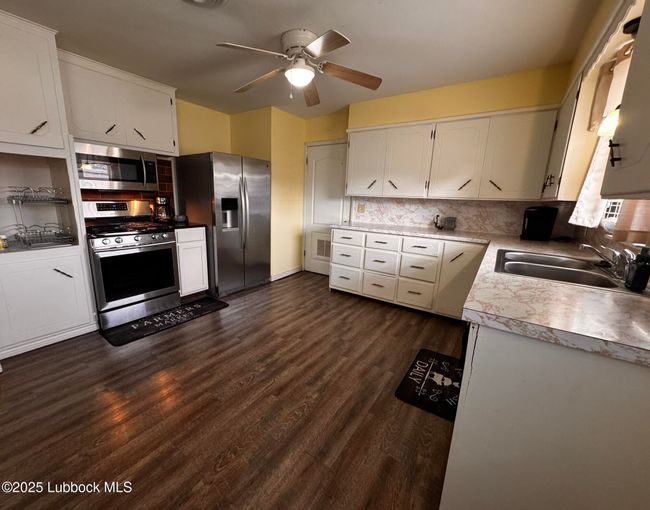 Great kitchen! | Image 6