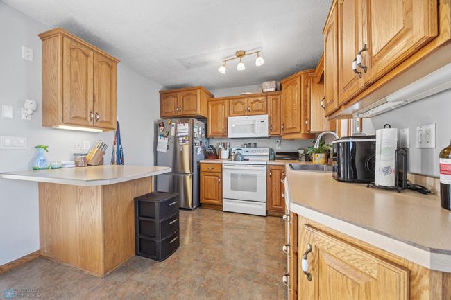 Kitchen | Image 9