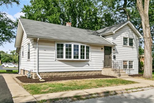 428 E 156th Pl, South Holland, IL, 60473-1326 | Card Image