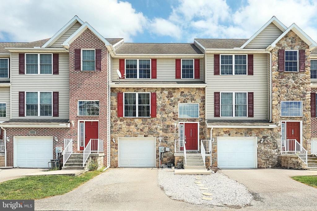 Board Rd, Manchester, PA 17345