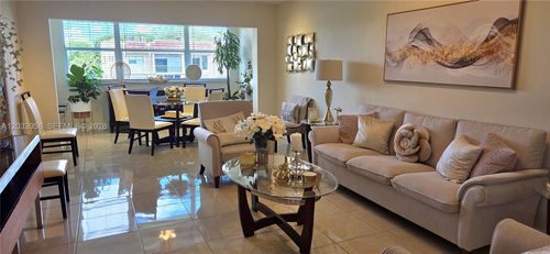 301-8951 Sunrise Lakes Blvd, Sunrise, FL, 33322-6072 | Card Image
