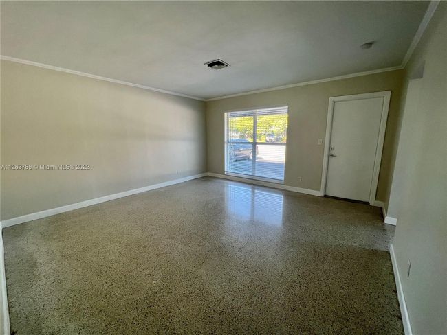 2207 - 2209 Ne 15th Ave, Home with 1 bedrooms, 1 bathrooms and null parking in Wilton Manors FL | Image 5
