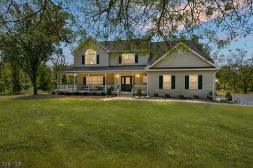 10 E Dreahook Rd, Whitehouse Station, NJ, 08889-3054 | Card Image