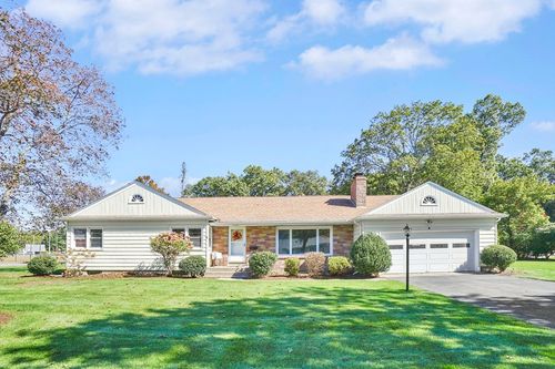 7 Viscount Rd, Longmeadow, MA, 01106-2561 | Card Image