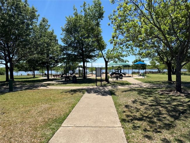 1347 Lakeside Loop, House other with 3 bedrooms, 3 bathrooms and 4 parking in Round Rock TX | Image 18