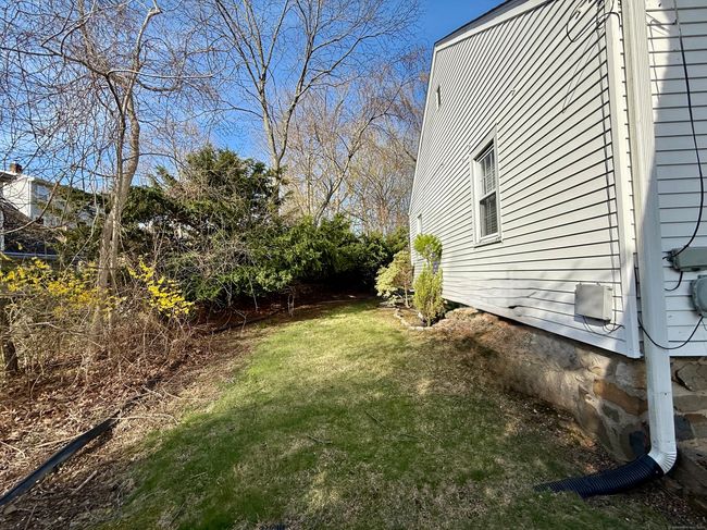 1030 Old Town Rd, House other with 3 bedrooms, 1 bathrooms and null parking in Trumbull CT | Image 10