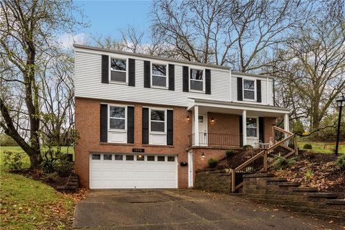 1226 Lamson Cir, Upper St. Clair, PA, 15241-3404 | Card Image
