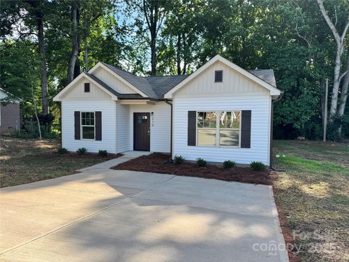 219 Pine St, Rockwell, NC, 28138-8715 | Card Image
