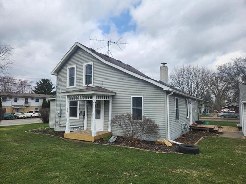 904 Pearl St, Prescott, WI, 54021-1810 | Card Image