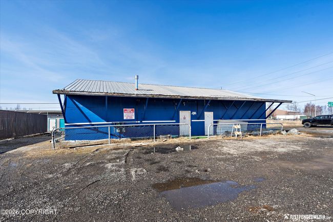 Storage Building | Image 9