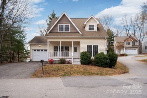 34 Winterwind Dr, Asheville, NC, 28803-9606 | Card Image
