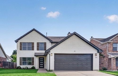 640 Fossil Wood Dr, Saginaw, TX, 76179-6355 | Card Image