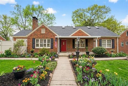 601 Ridgewood Ave, Gainesville, GA, 30501-3137 | Card Image