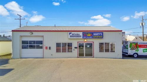 801 Cheadle St W, Swift Current, SK, S9H0C3 | Card Image