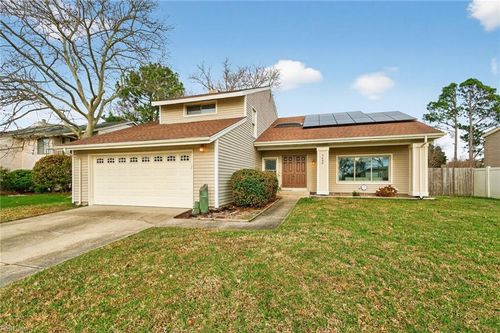 1425 Lake Christopher Dr, Virginia Beach, VA, 23464-7310 | Card Image