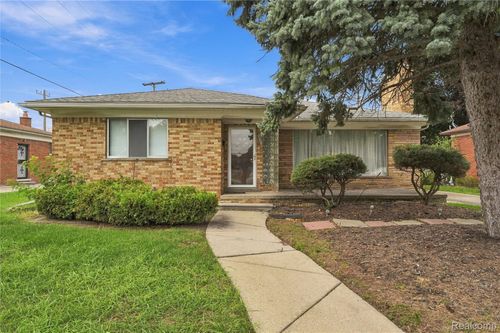 22001 Beverly St, Oak Park, MI, 48237-2504 | Card Image