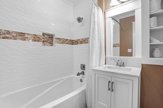Bath | Image 17