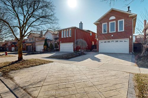 124 Summitcrest Dr, Richmond Hill, ON, L4S1A9 | Card Image
