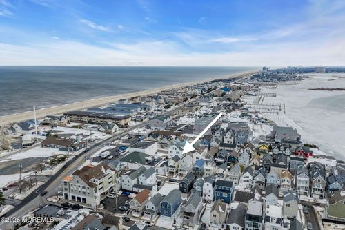 6 Beach St, Sea Bright, NJ, 07760-2210 | Card Image