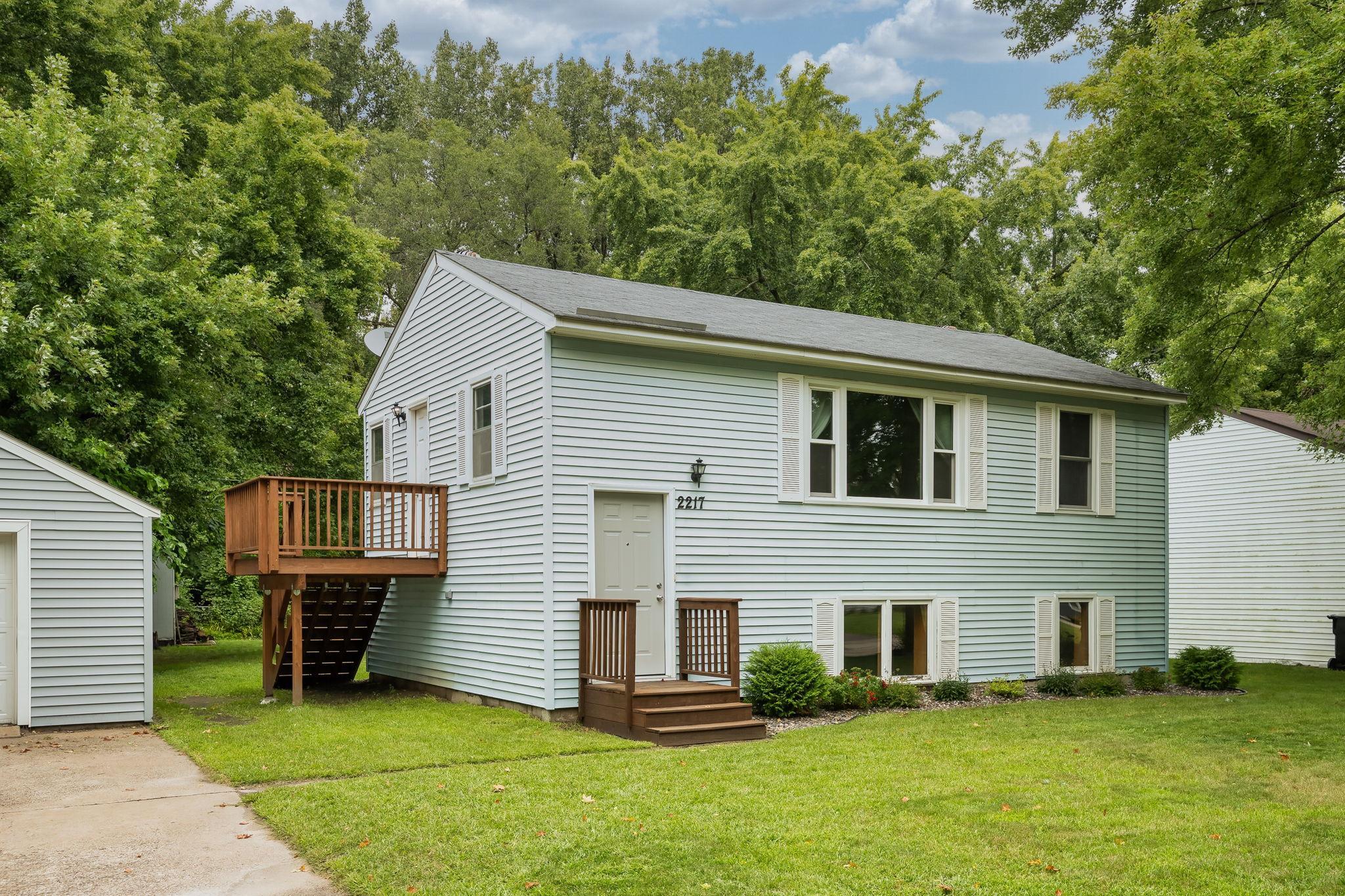 Hillview Rd, Saint Paul, MN 55112