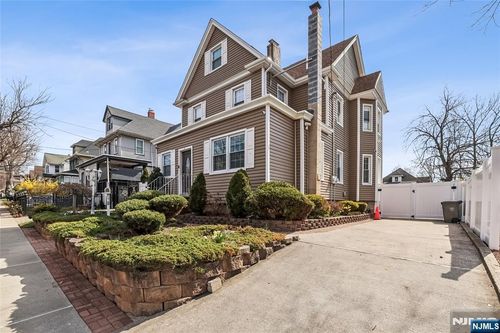 11 Garden St, Ridgefield Park, NJ, 07660-1916 | Card Image