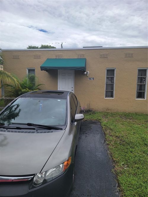 1670 Harding St, Hollywood, FL, 33020-2830 | Card Image
