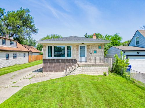 7038 W 114th Pl, Worth, IL, 60482-2043 | Card Image