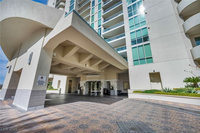 UNIT-301 - 2777 Paradise Rd, Home with 2 bedrooms, 3 bathrooms and 1 parking in Las Vegas NV | Image 60