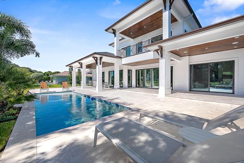 325 Fairway N, Tequesta, FL, 33469-1958 | Card Image