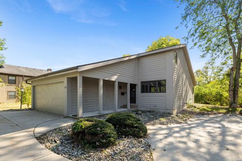 apt-105-271 N Mcclellan St, Auburn, IN, 46706-1958 | Card Image