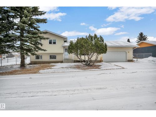 39 Woodstock Dr, Sherwood Park, AB, T8A4C4 | Card Image