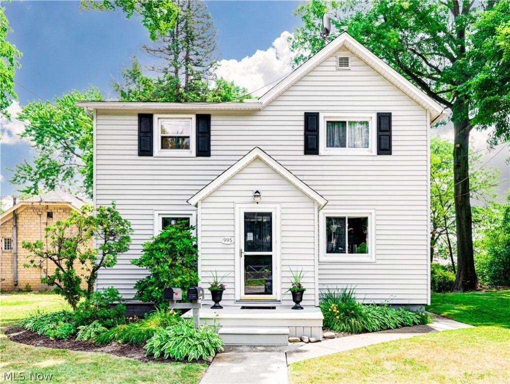 Romig Ave, Barberton, OH 44203