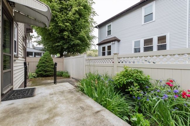 504 Mount Auburn St, House other with 3 bedrooms, 2 bathrooms and null parking in Watertown MA | Image 5