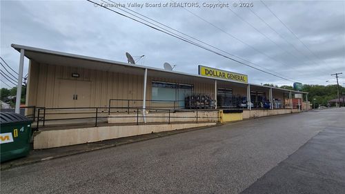 211 Bowman St, Spencer, WV, 25276-1307 | Card Image