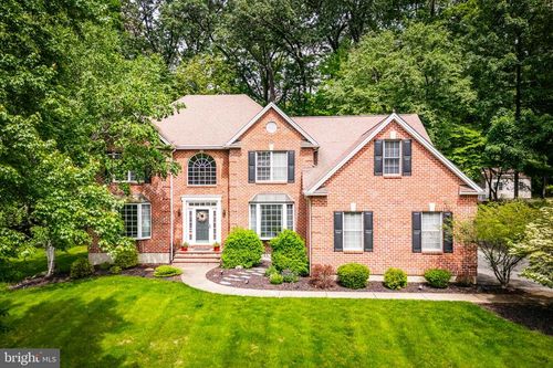 1597 Woodfield Dr, BETHLEHEM, PA, 18015-5551 | Card Image