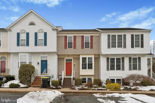 9 Creek Ln, NEWARK, DE, 19702-5936 | Card Image