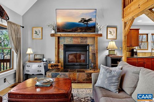 952 Blue Ridge Dr, WINTERGREEN RESORT, VA, 22967-8029 | Card Image
