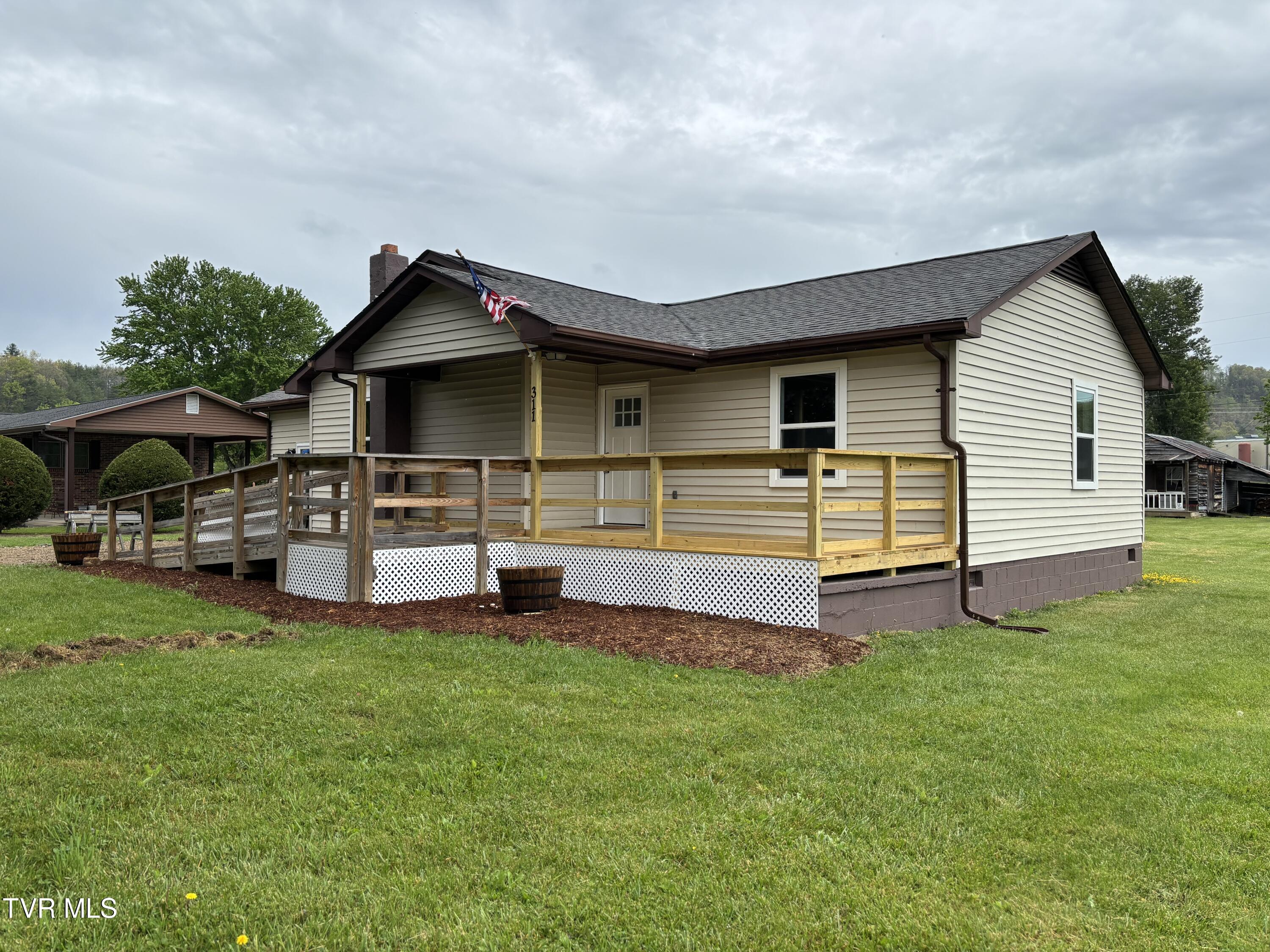 Collins Dr, Mountain City, TN 37683